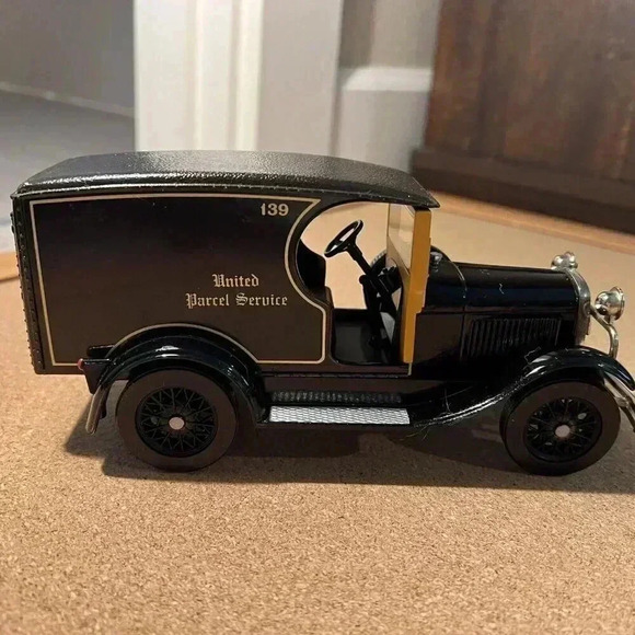 Vintage 1929 Ford UPS Limited Edition Model A Delivery Vehicle - Picture 5 of 11